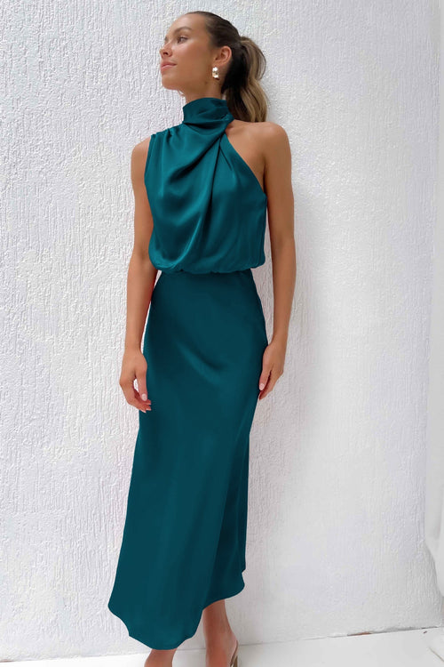 Carolina - Long satin dress with halter neckline