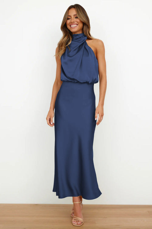 Carolina - Long satin dress with halter neckline