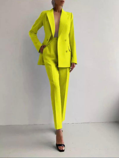 Amira - Women’s Slim Fit Tailored Cigarette Pantsuit