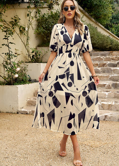 Freya - Elegant Dress with Floral Pattern