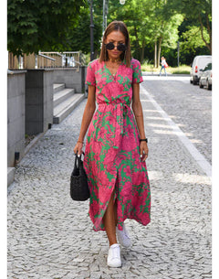 Savannah – Elegant dress with V-neck