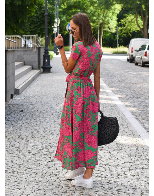 Savannah – Elegant dress with V-neck