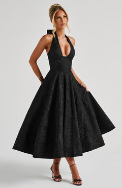 Ava - Chic V-Neck Backless Dress