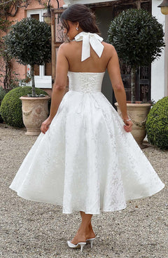 Ava - Chic V-Neck Backless Dress