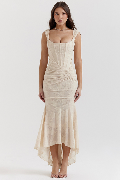 Evelyn - Elegant Slim Cut Lace Maxi Dress
