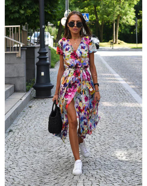 Savannah – Elegant dress with V-neck