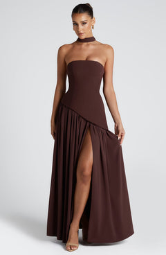 Mia - Elegant Backless Pleated Maxi Dress