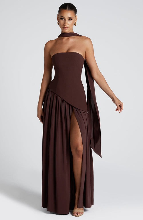 Mia - Elegant Backless Pleated Maxi Dress